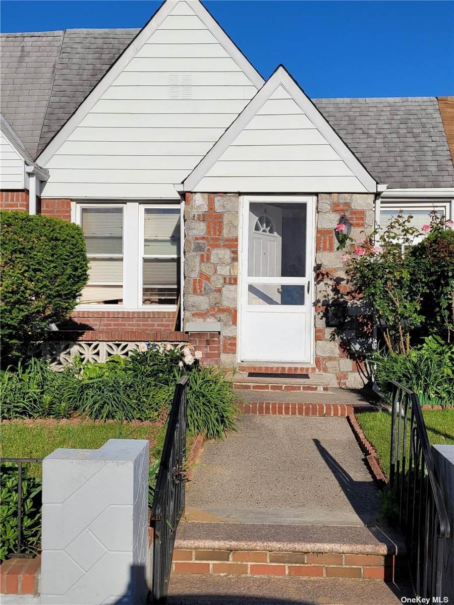 115-71 227th Street - Photo 1