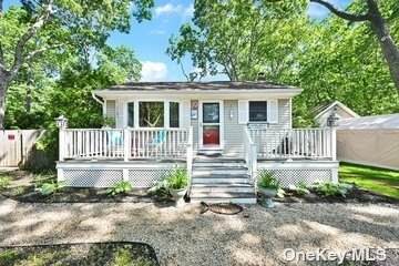 60 Squires Avenue - Photo 1