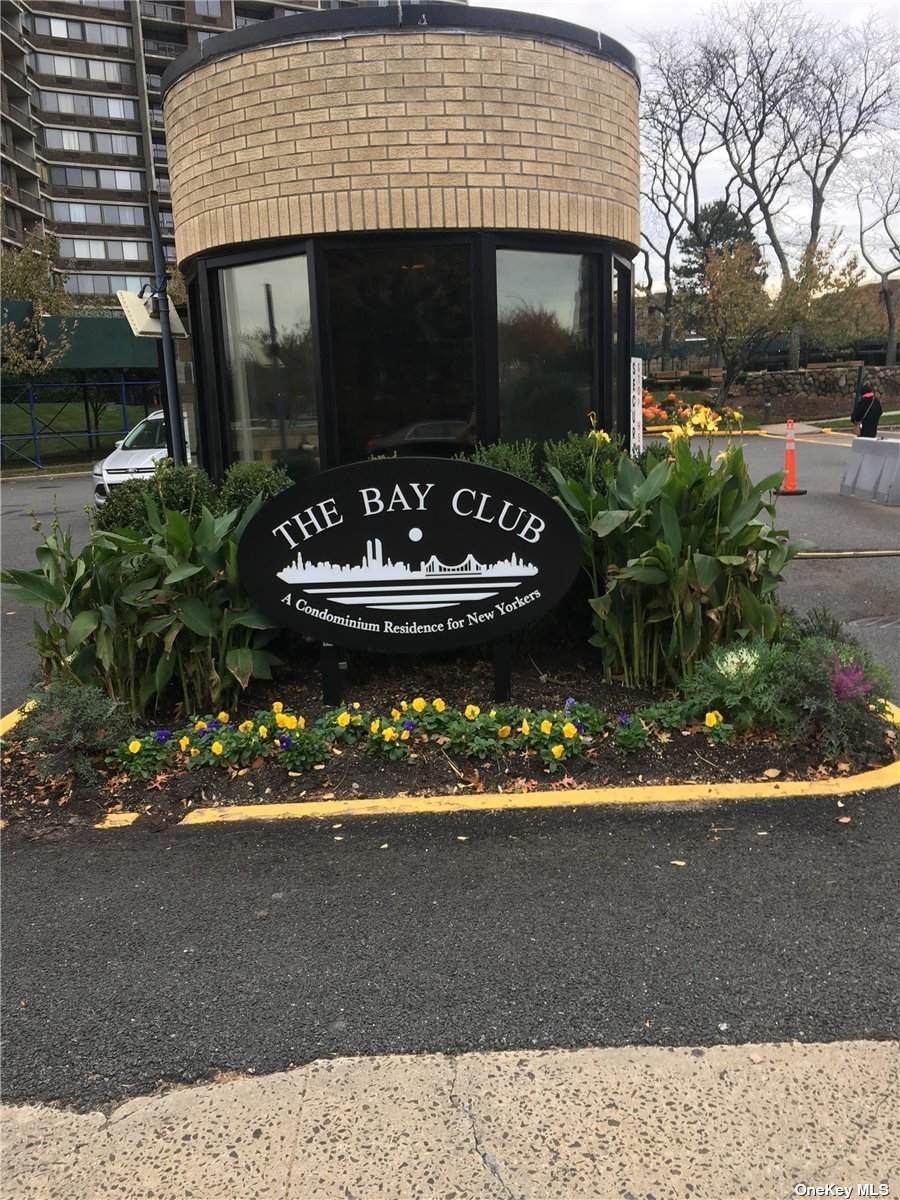 2 Bay Club Drive - Photo 1