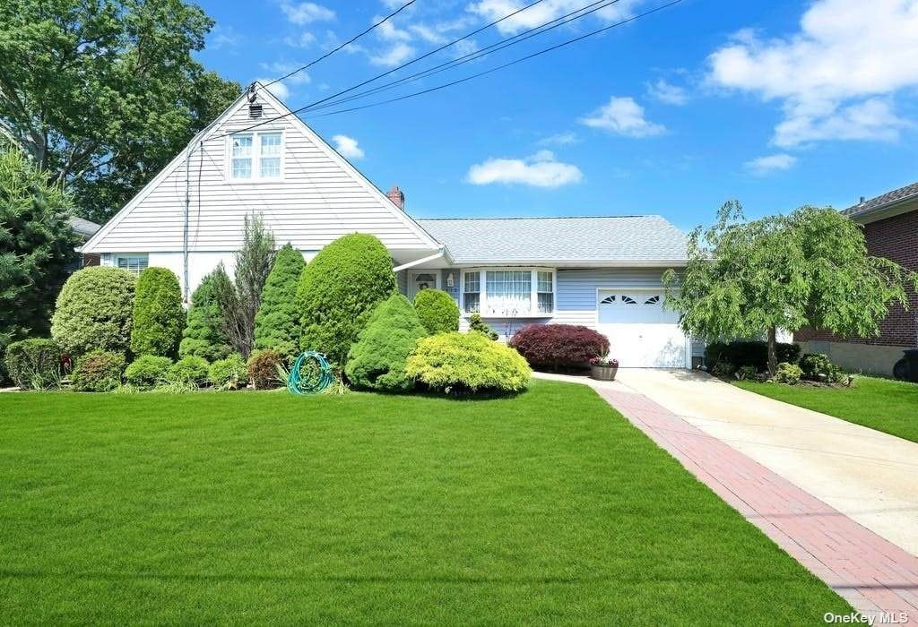 310 Linden Place - Photo 1