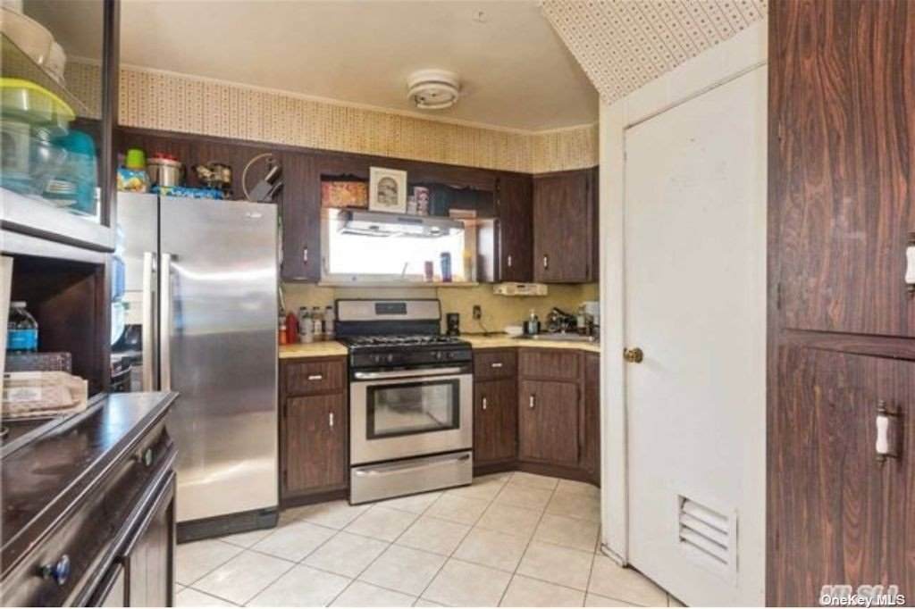 3094 Perry Avenue - Photo 1