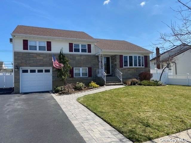 533 Charles Lane - Photo 1