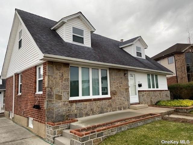528 Mansfield Avenue - Photo 1