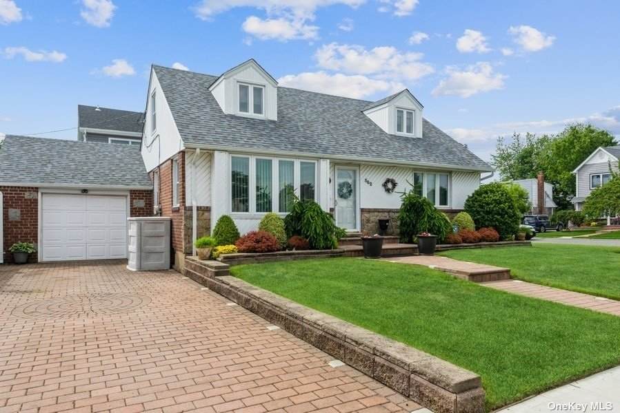 562 Bernice Road - Photo 1