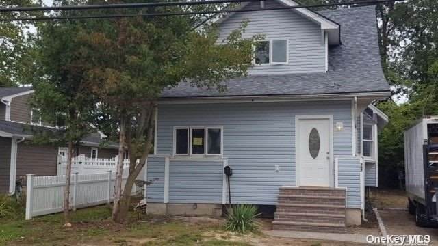 307 Vanderbilt Boulevard - Photo 1