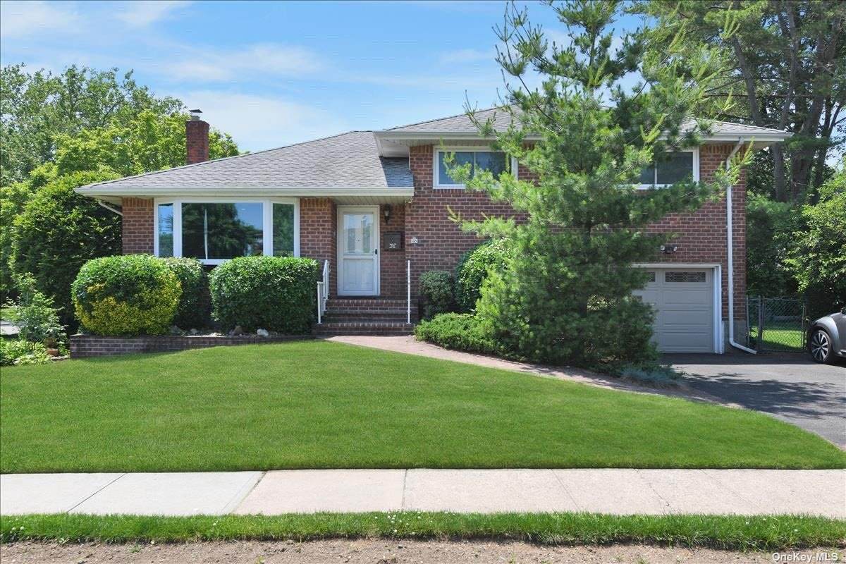 60 Whitman Avenue - Photo 1