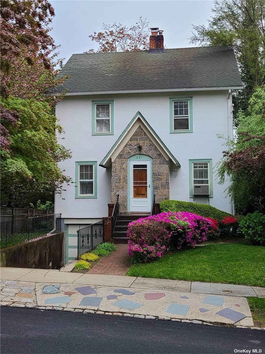 341 Manor Road - Photo 1