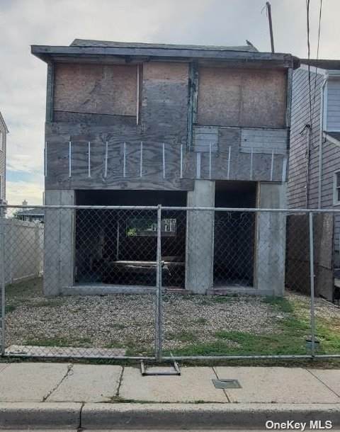 295 Arthur Street - Photo 1