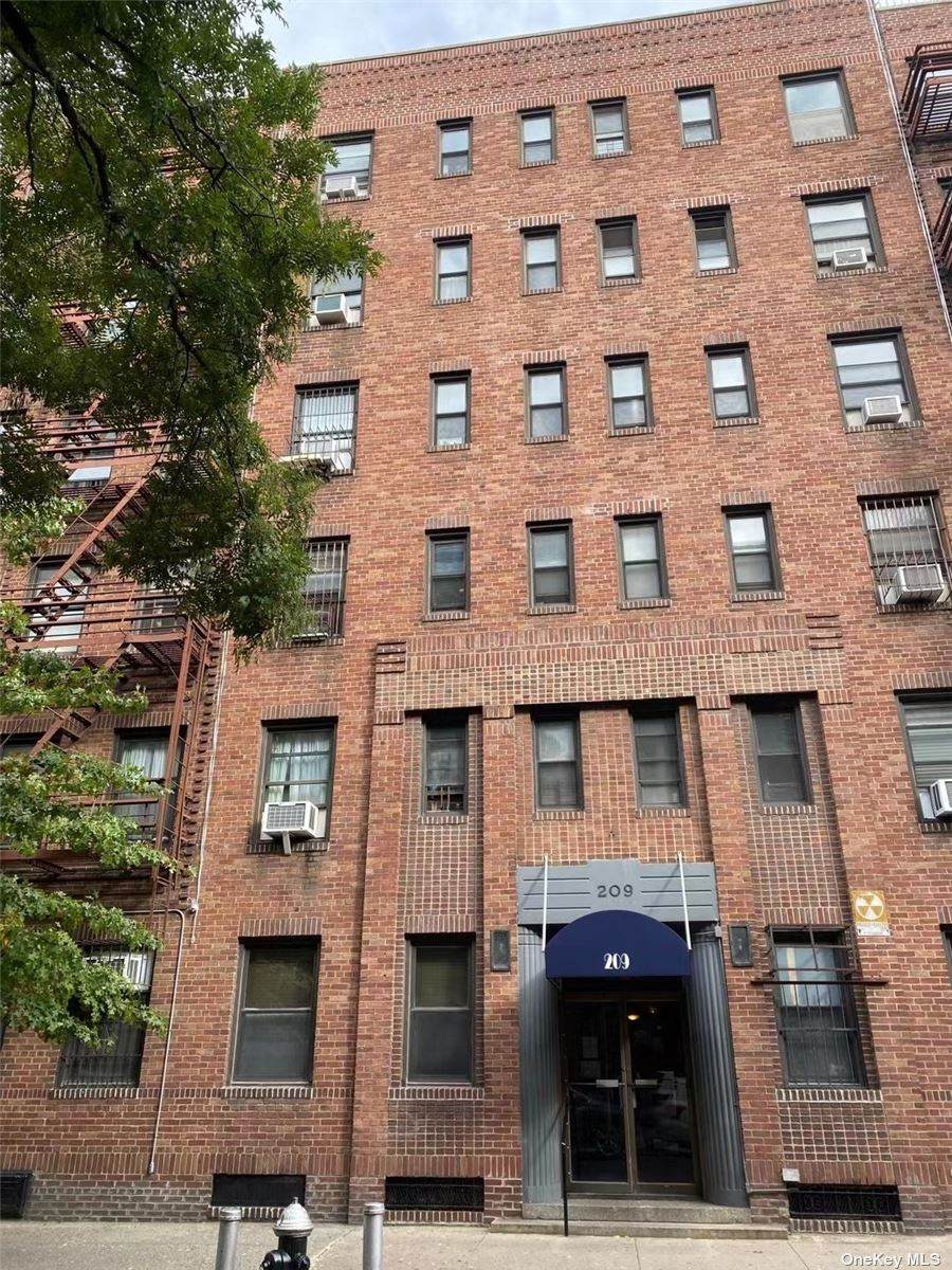 209 W 104th Street - Photo 1