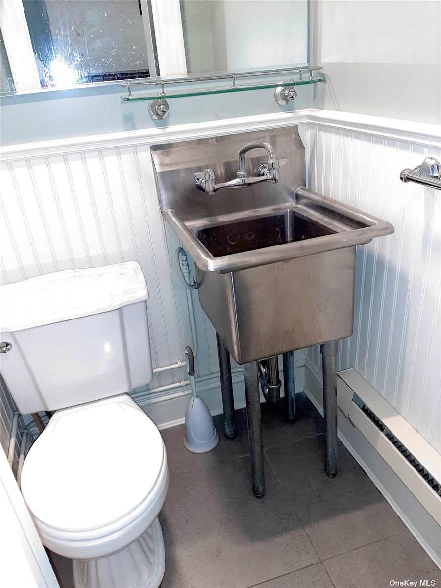 615 Middle Road - Photo 1
