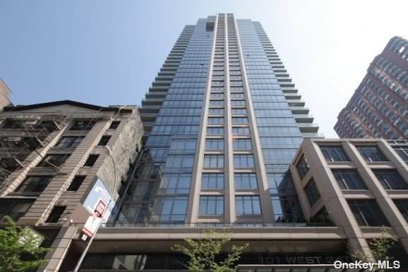101 West 24th Street - Photo 1