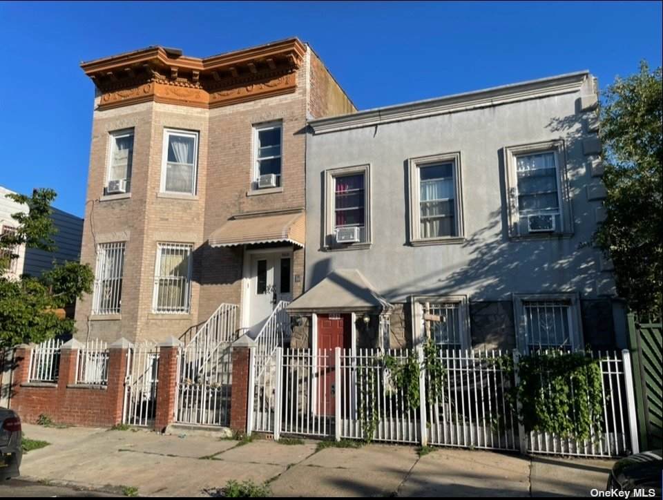 1023-1025 Willoughby Avenue - Photo 1