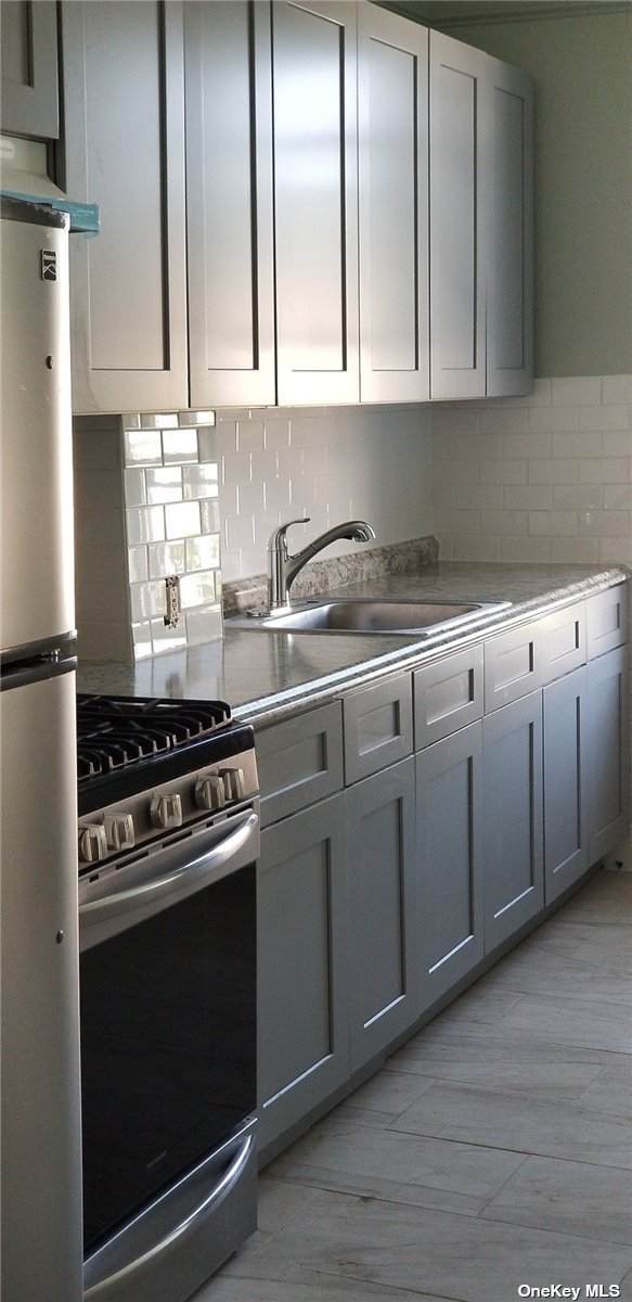 263 Lincoln Avenue - Photo 1