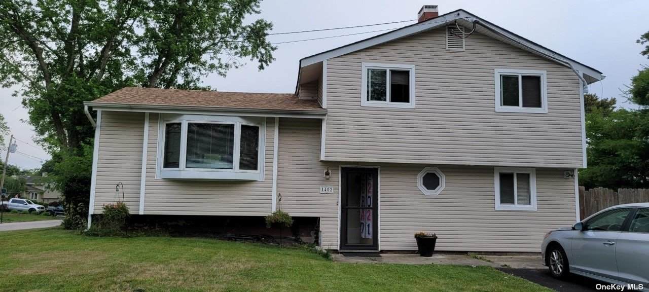 1402 Fire Avenue - Photo 1