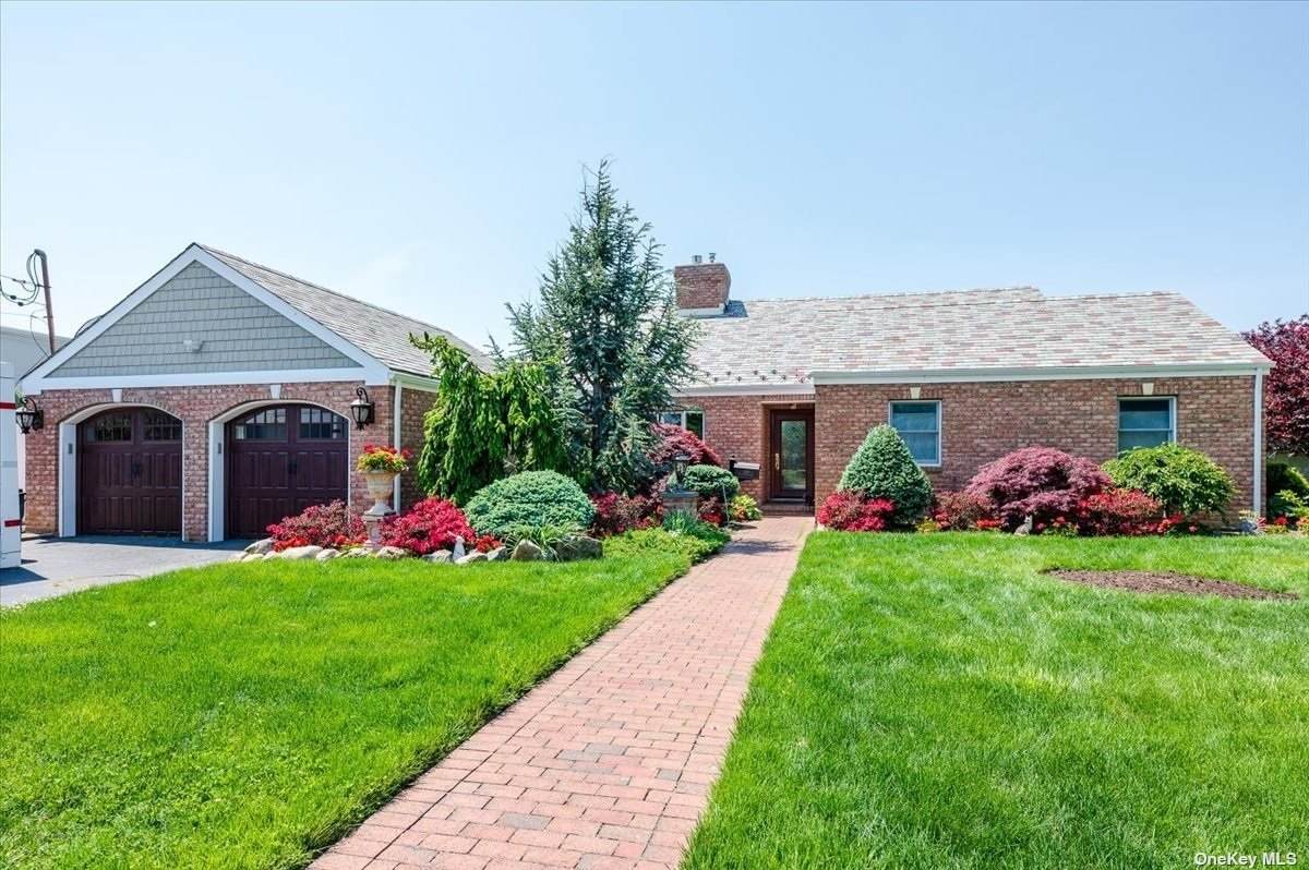 209 Shore Drive - Photo 1