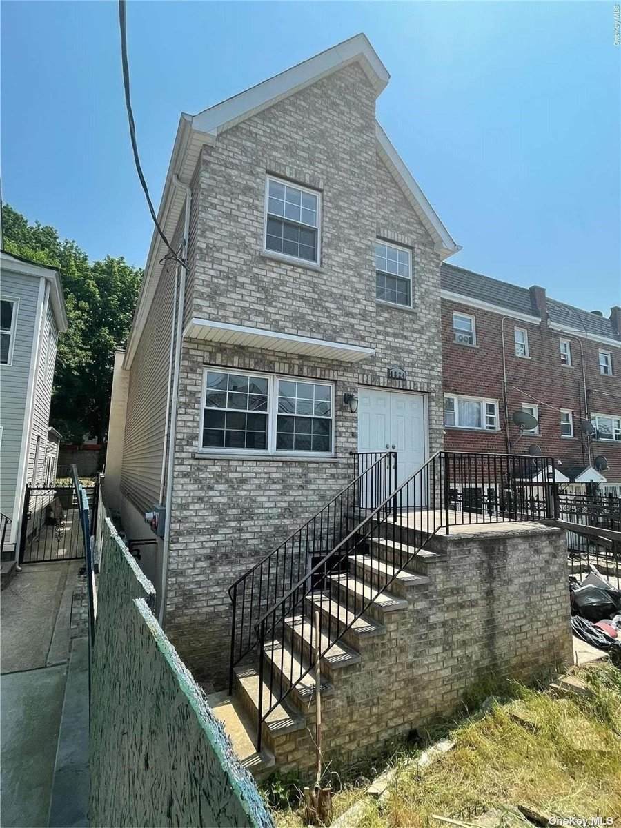 4824 Robertson Street - Photo 1