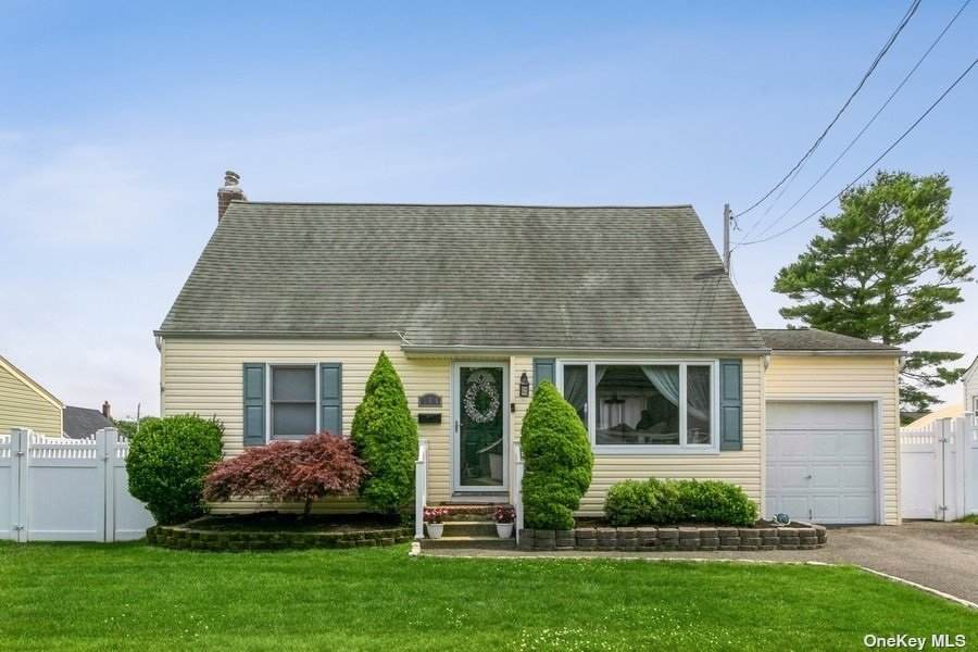 464 18th Street - Photo 1