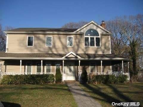 589 Spruce Avenue - Photo 1