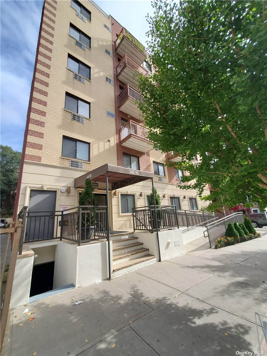 141-16 84 Drive - Photo 1