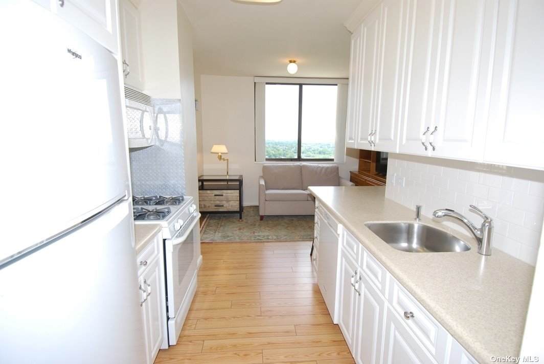 27010 Grand Central Parkway - Photo 1