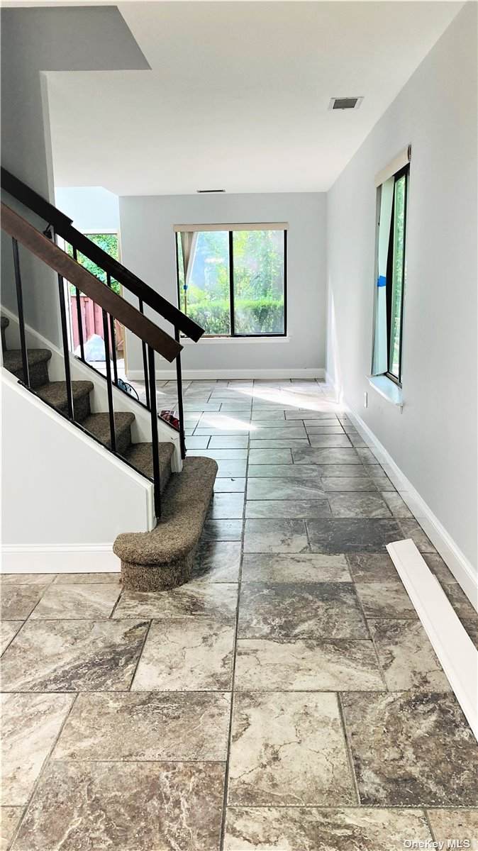 337 Woodland Court - Photo 1