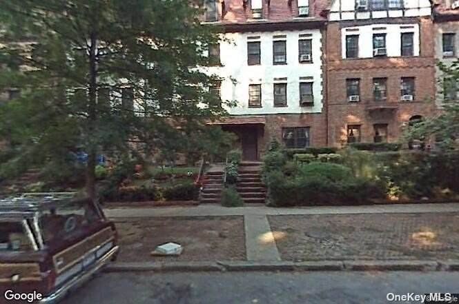 196 Burns Street - Photo 1