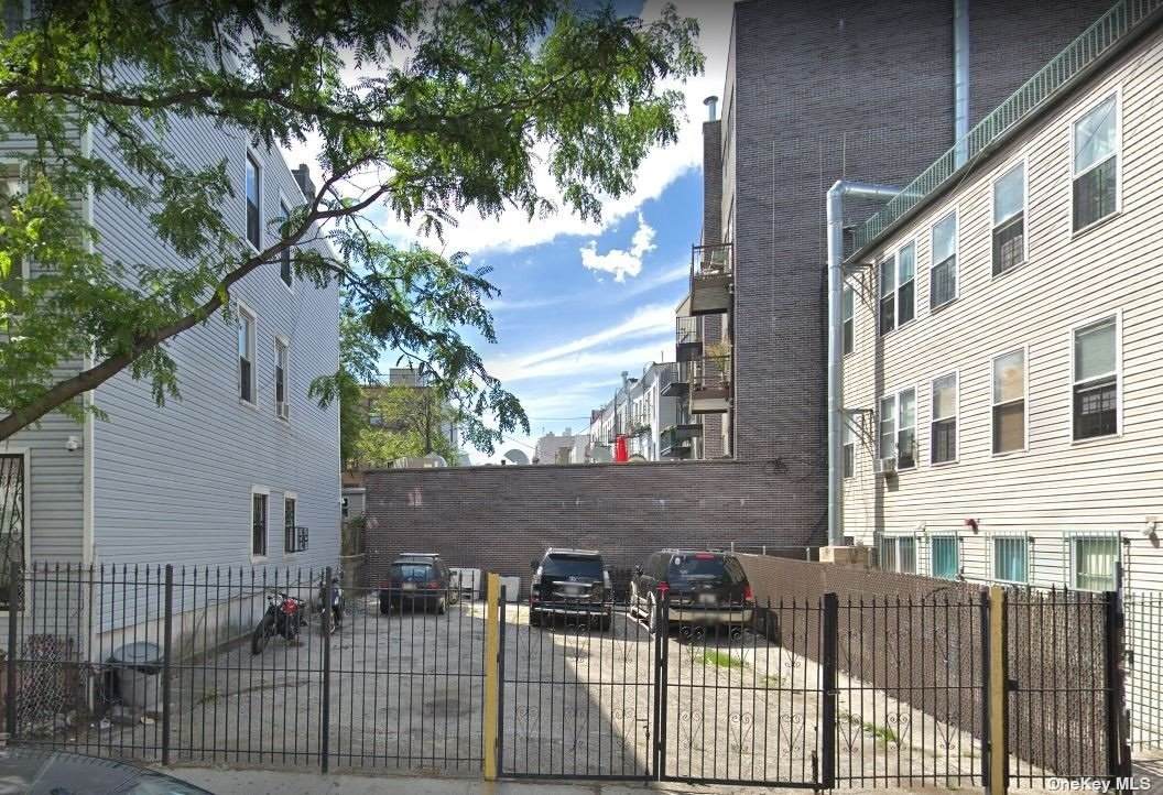 1385 Dekalb Avenue - Photo 1