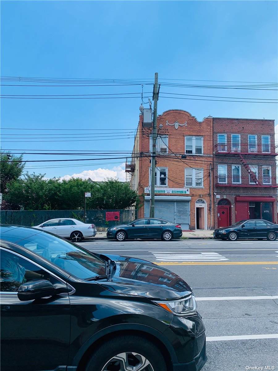 3988&3990 Bronxwood Avenue - Photo 1