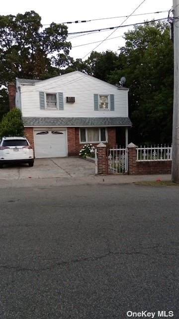 2367 Bayswater Avenue - Photo 1