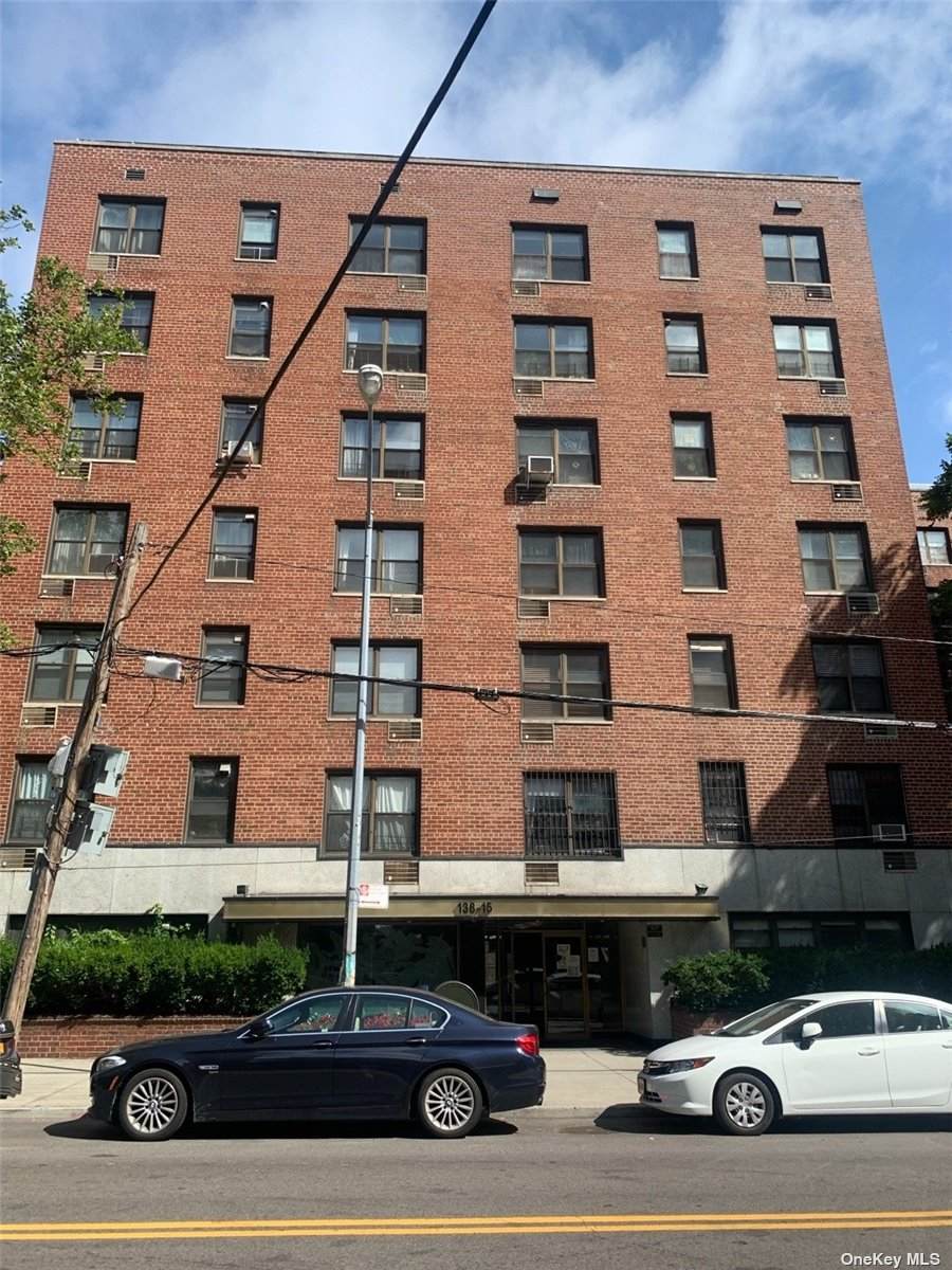 138-15 Franklin Avenue - Photo 1
