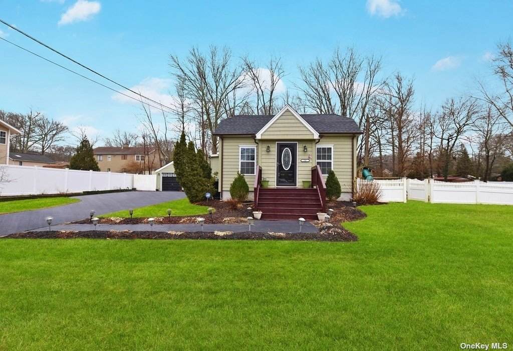 24 Helen Avenue - Photo 1