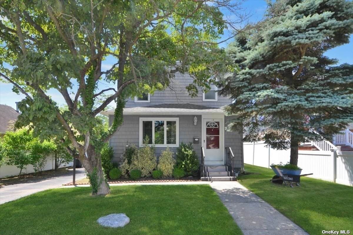 19 8th Street - Photo 1