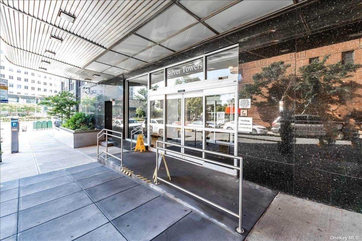 12510 Queens Boulevard - Photo 1