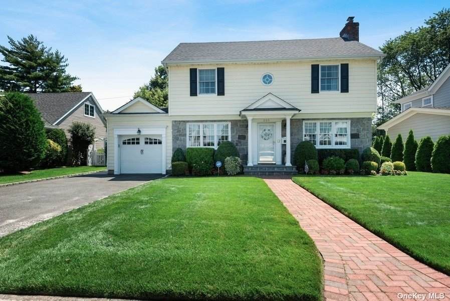 205 Wellington Road - Photo 1