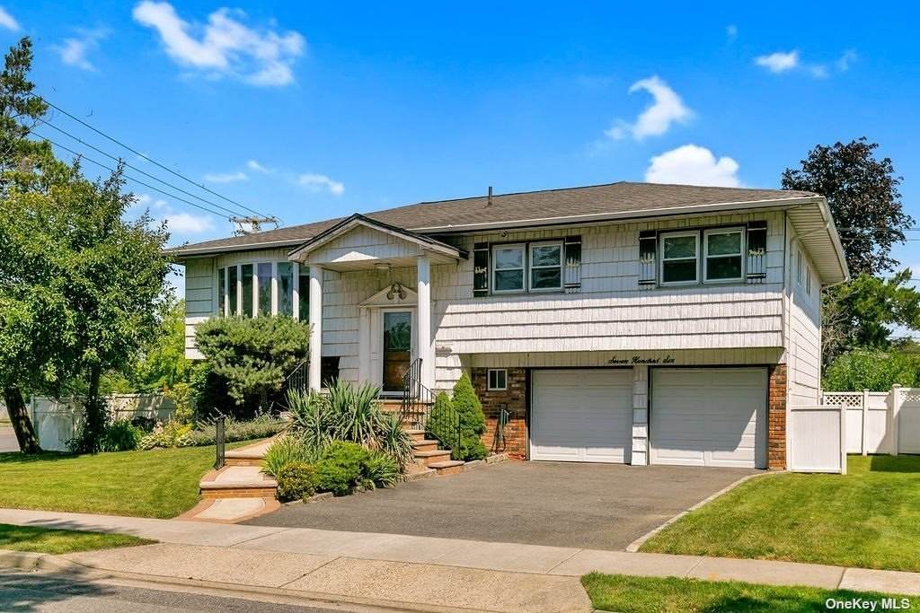 706 University Street - Photo 1