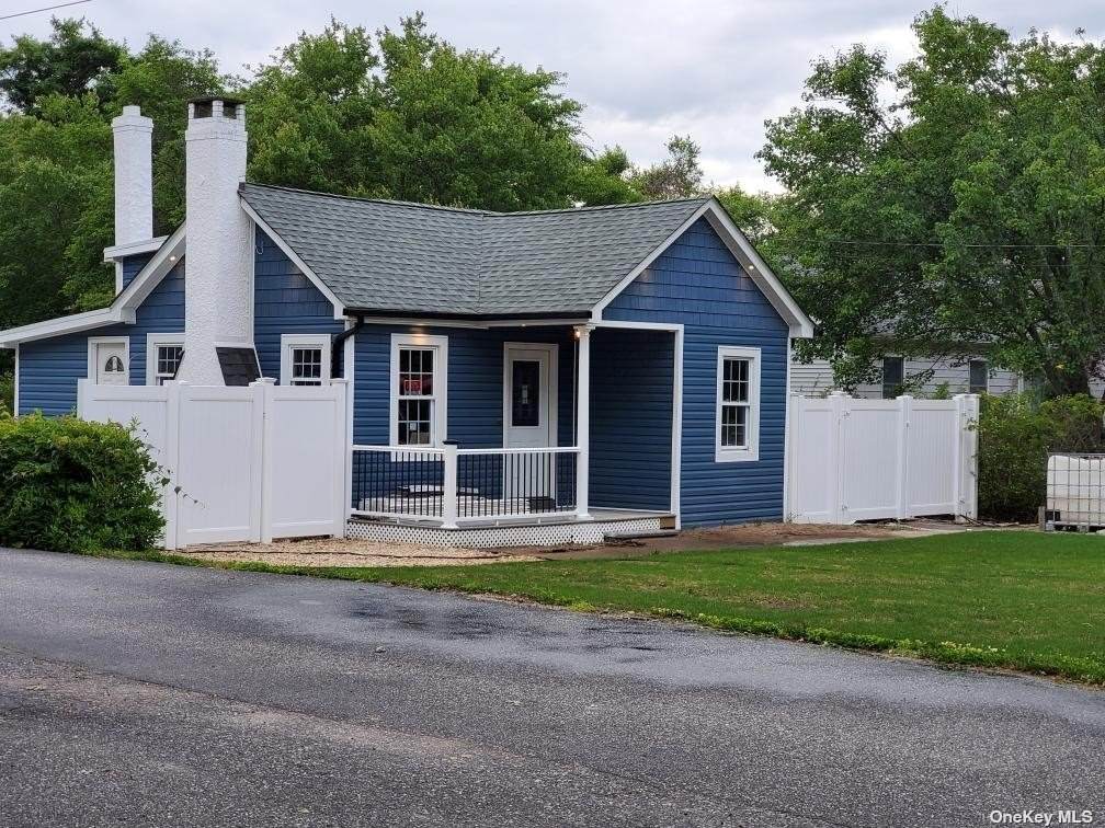 364 Vanderbilt Boulevard - Photo 1