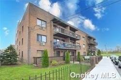 150-41 Centreville Street - Photo 1