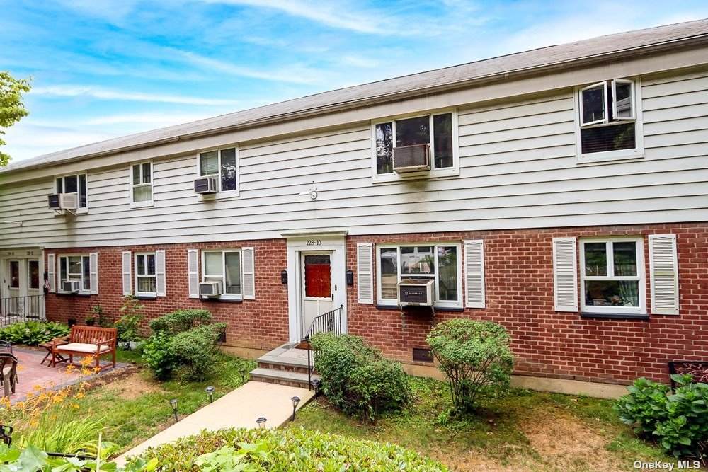 228-10 Stronghurst Avenue - Photo 1