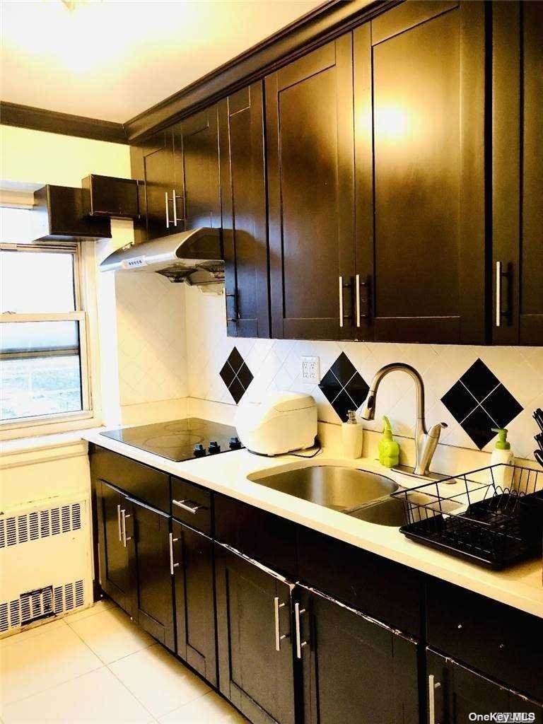 44-69 Kissena Boulevard - Photo 1