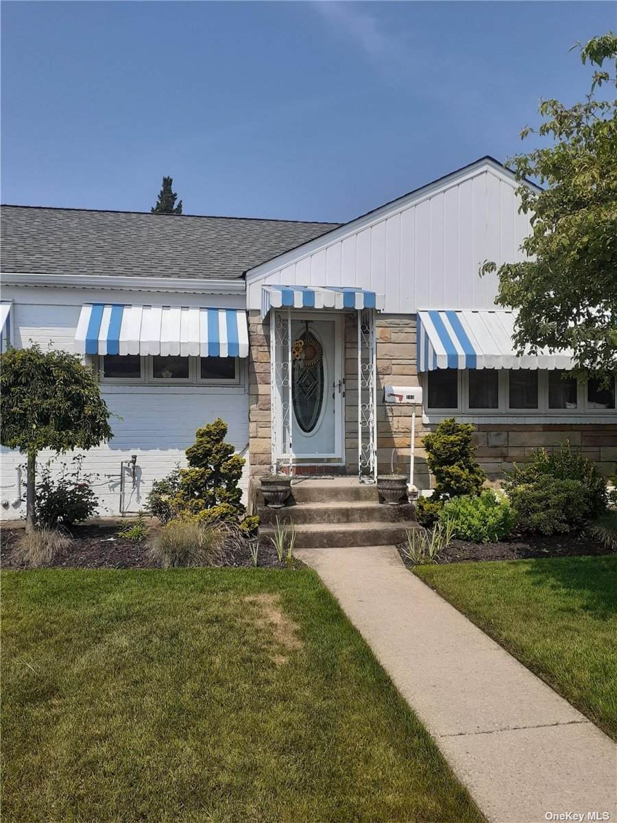 183 Margaret Drive - Photo 1