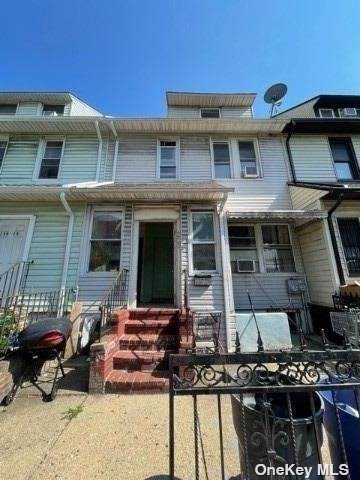 159-14 88 Avenue - Photo 1