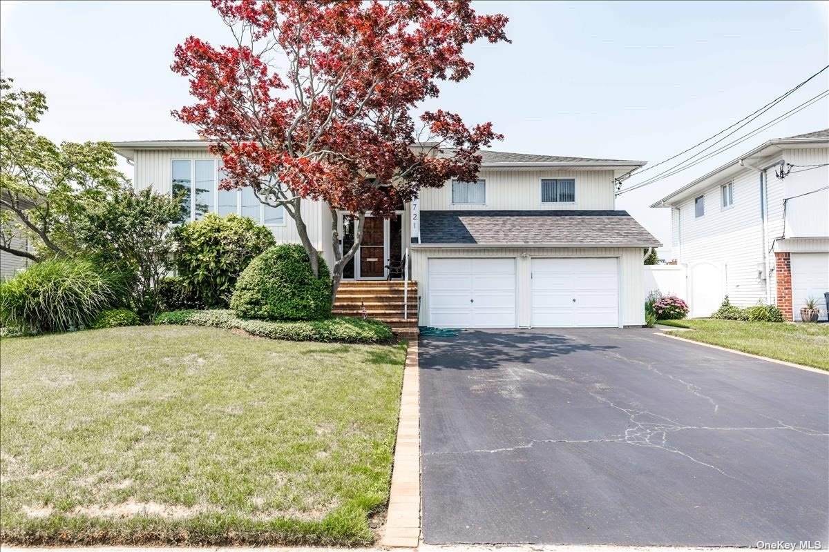 1721 John Street - Photo 1