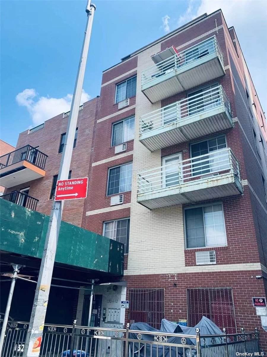 132-12 Pople Avenue - Photo 1