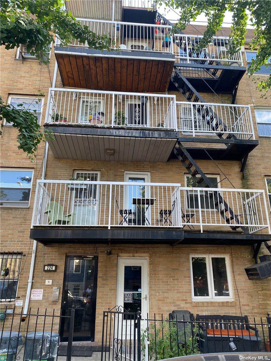 224 22nd Street - Photo 1