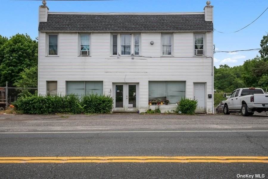 917-919 Main Street - Photo 1