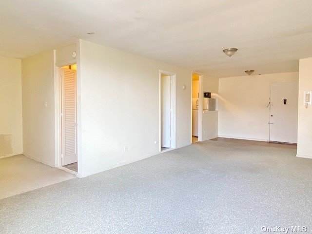 35-20 Leverich Street - Photo 1