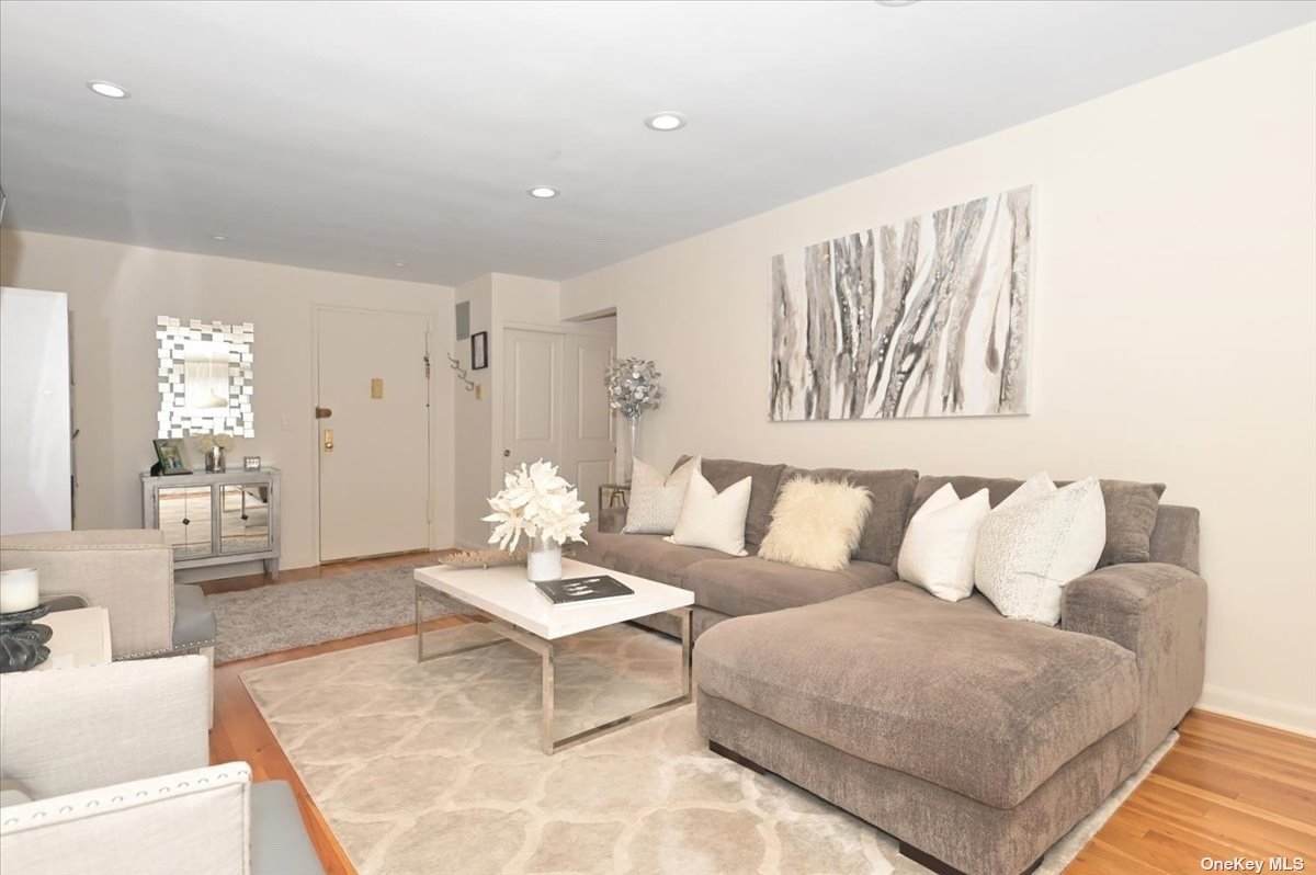 3 Birchwood Court - Photo 1
