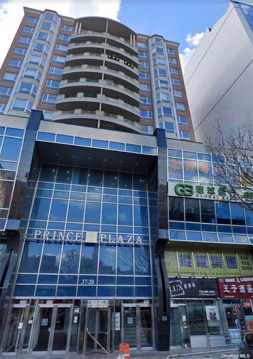 37-20 Prince Street - Photo 1