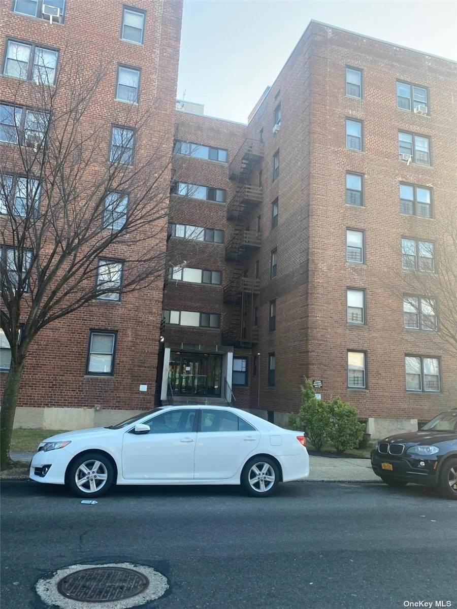 216-10 77 Avenue - Photo 1