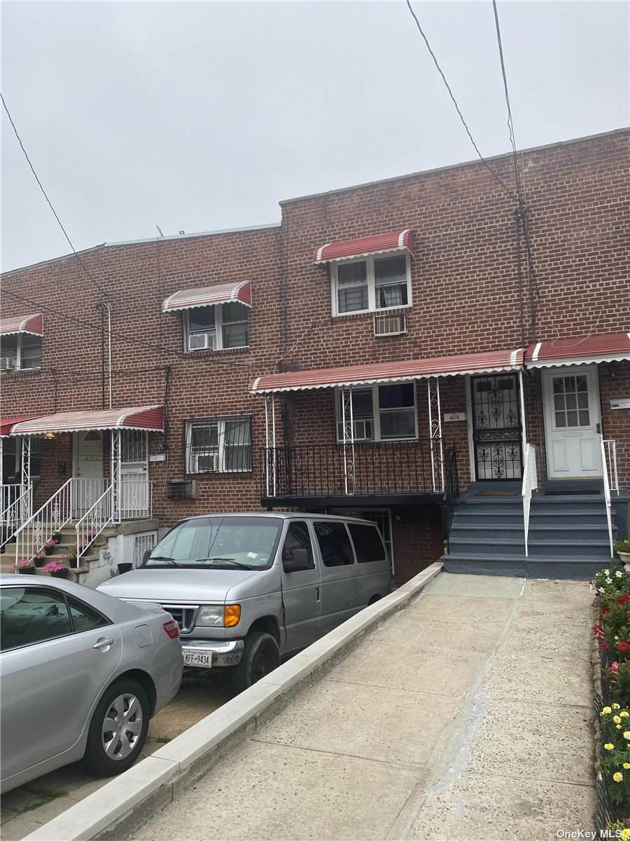 4114 Paulding Avenue - Photo 1
